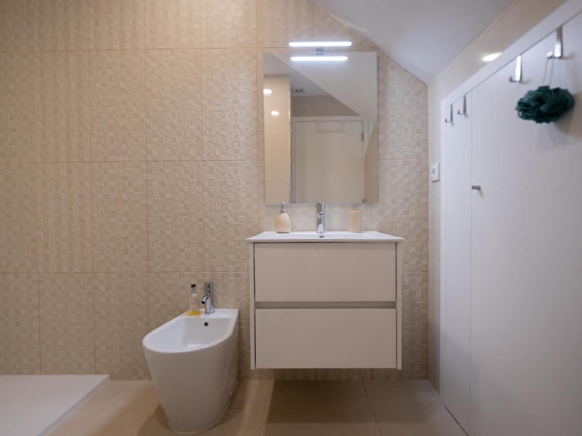 Coxim - com pátio em pleno coração de Aveiro Apartamento Exterior foto